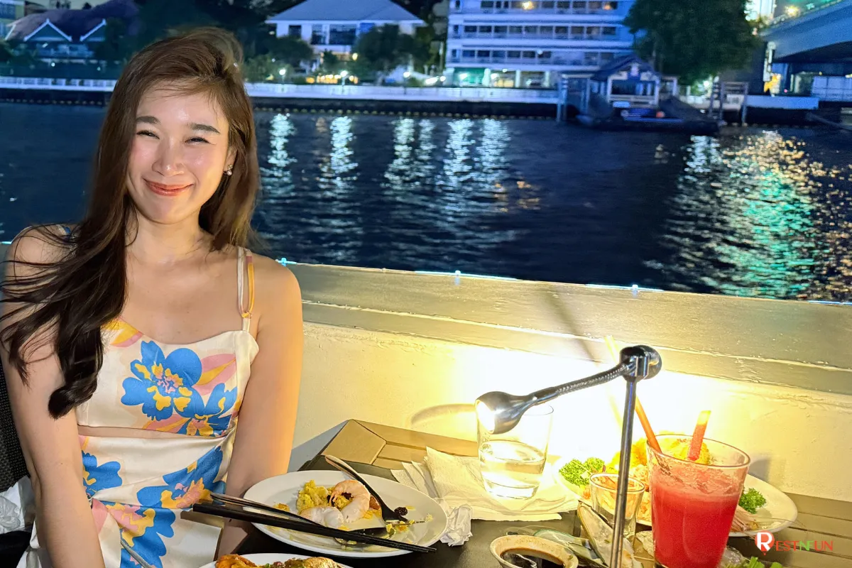 รับประทานอาหารสุดอร่อยบนเรือดินเนอร์เจ้าพระยา